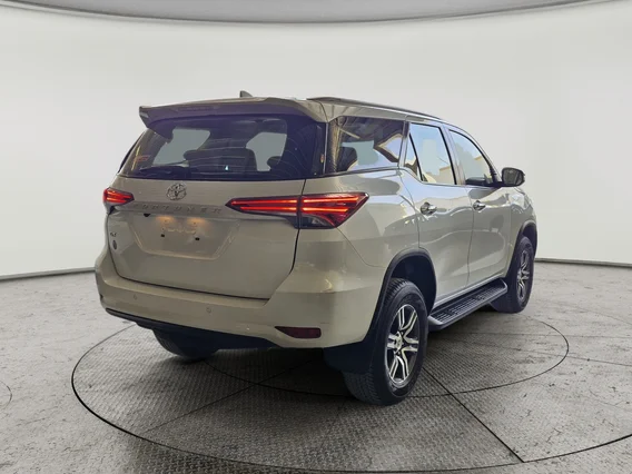 Toyota Fortuner GX 2023 دبل