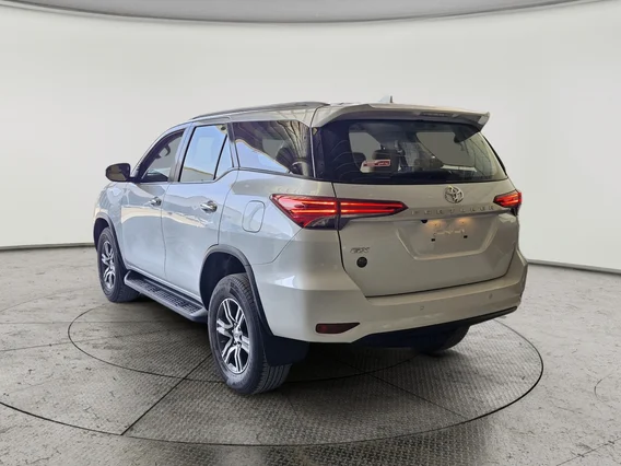 Toyota Fortuner GX 2023 دبل