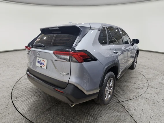 Toyota RAV4 LE 2024 دبل