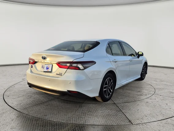 Toyota Camry  LE HEV 2022 