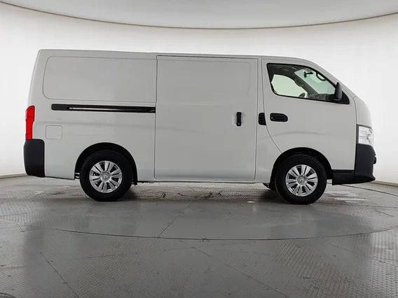 Nissan Urvan NV350 2021 