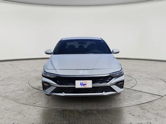 Hyundai Elantra Smart 2024 