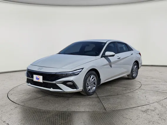 Hyundai Elantra Smart 2024 