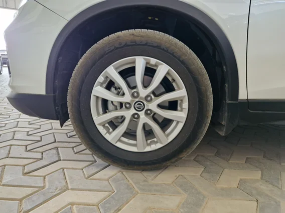 Nissan Xtrail S 5 Seats 2022 دبل