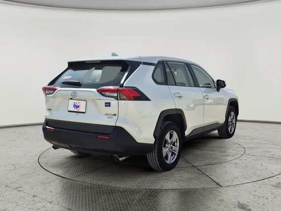 Toyota RAV4 LE 2022 