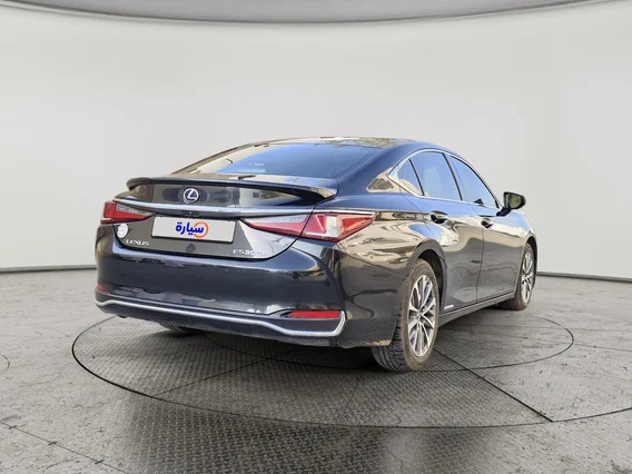Lexus ES 300 AH Hybrid  2022 
