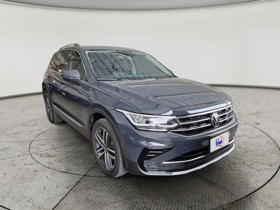 Volkswagen Tiguan SE 2023 