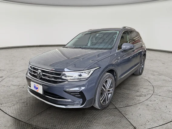 Volkswagen Tiguan SE 2023 
