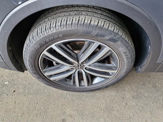 Volkswagen Tiguan SE 2023 
