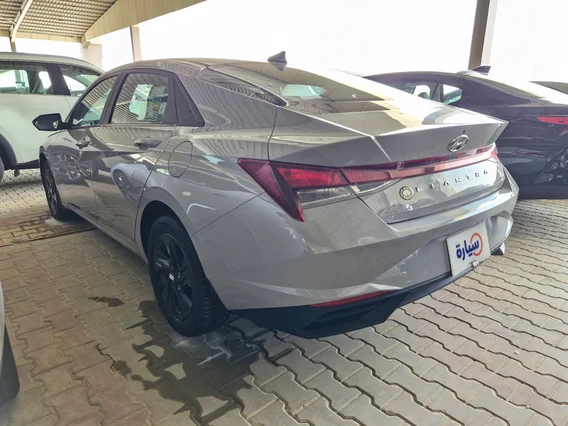 Hyundai Elantra Smart 2023 