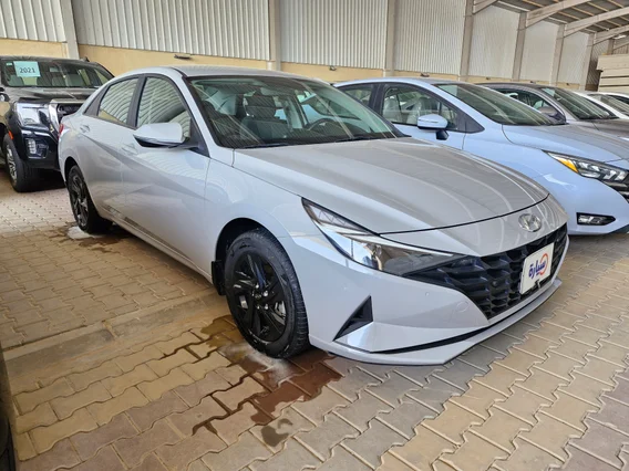 Hyundai Elantra Smart 2023 