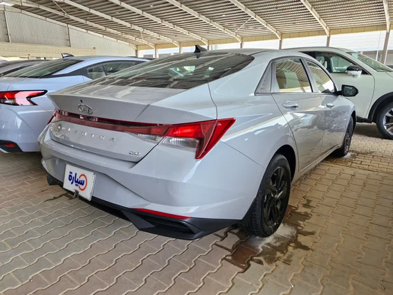 Hyundai Elantra Smart 2023 