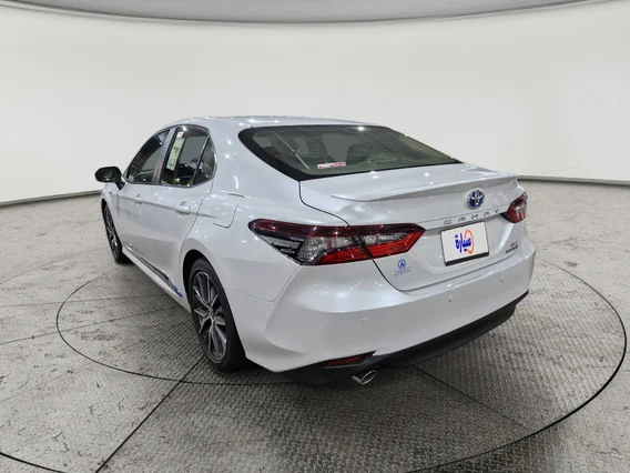 Toyota Camry  GLE HEV  2024 