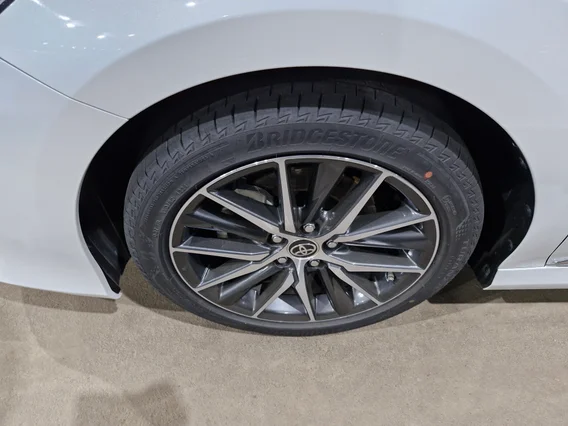 Toyota Camry  GLE HEV  2024 