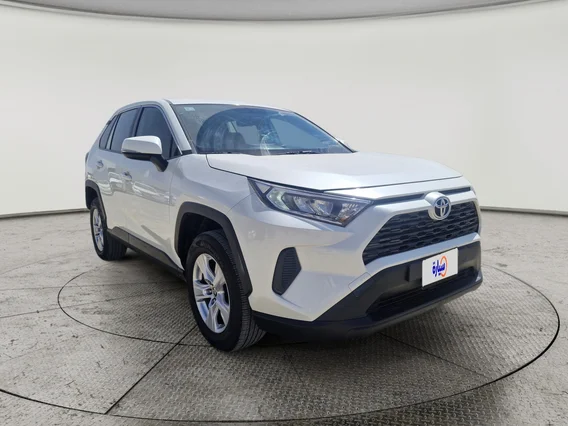 Toyota RAV4 LE 2021 