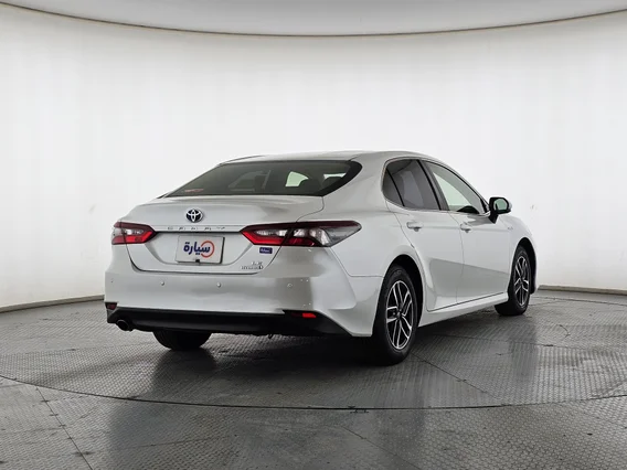 Toyota Camry  LE HEV 2022 