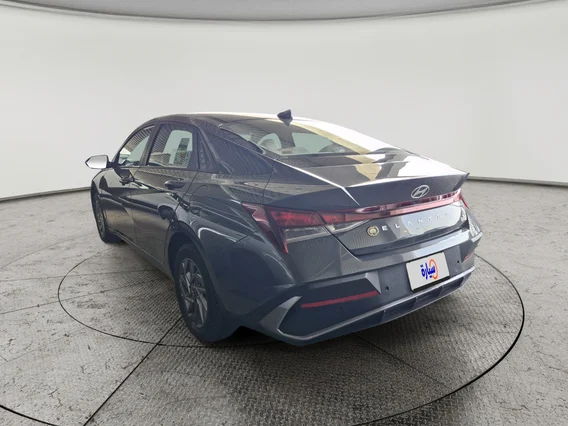 Hyundai Elantra Smart 2024 