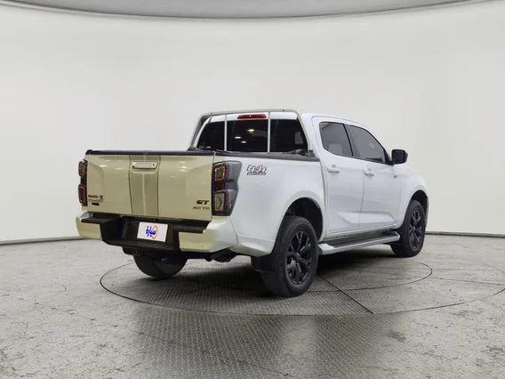 Isuzu D-max GT 2023 دبل