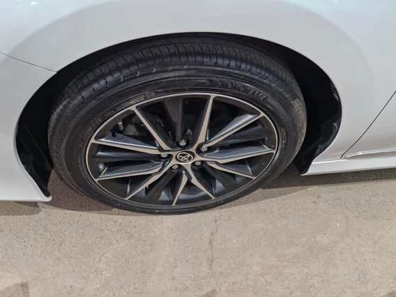 Toyota Camry  GLE HEV  2023 