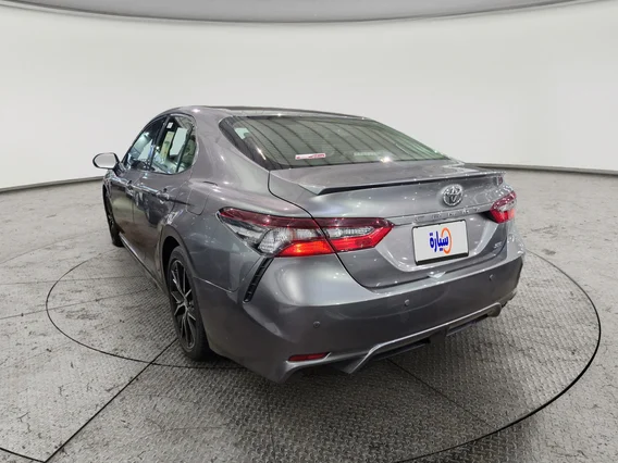 Toyota Camry  SE 2023 