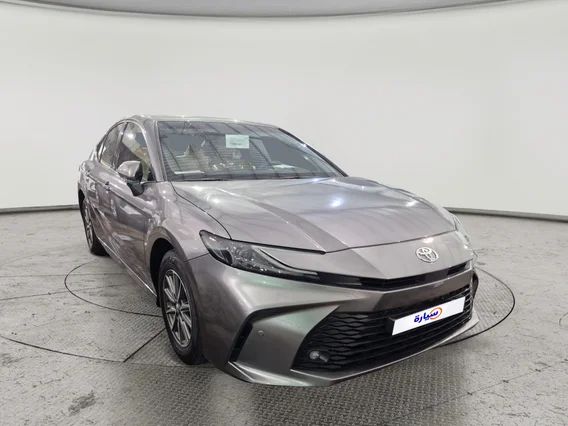 Toyota Camry  E 2025 