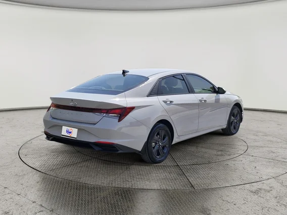Hyundai Elantra Smart 2023 