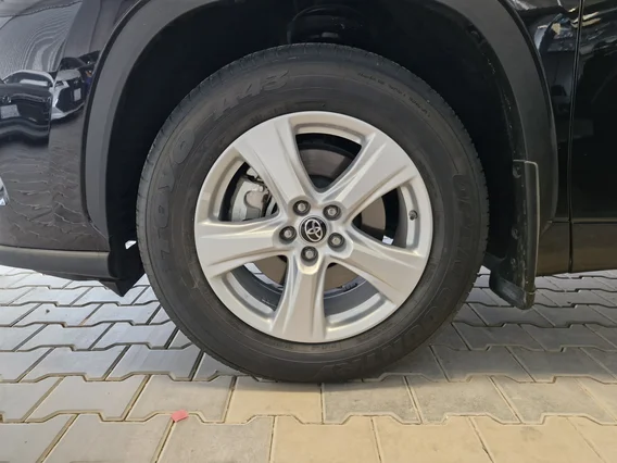 تويوتا هايلاندر LE 2021 