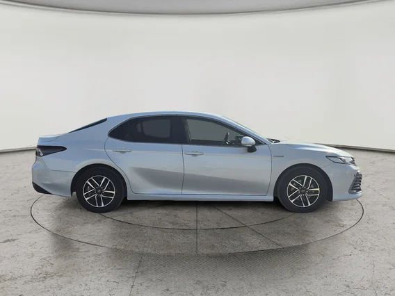 Toyota Camry  LE HEV 2022 