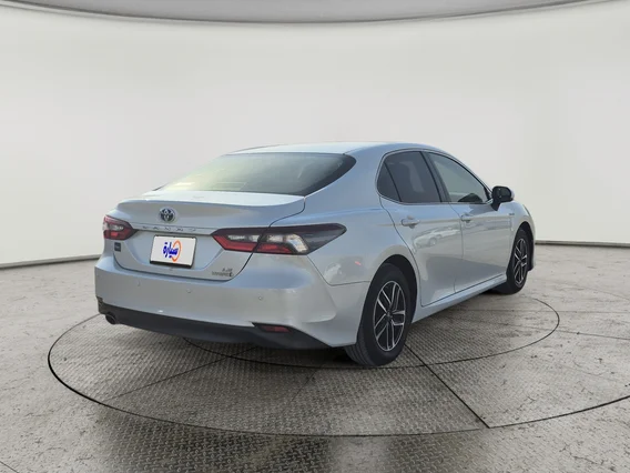Toyota Camry  LE HEV 2022 