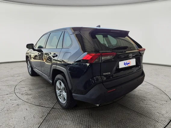 Toyota RAV4 LE 2021 