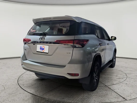 Toyota Fortuner VX 2023 دبل