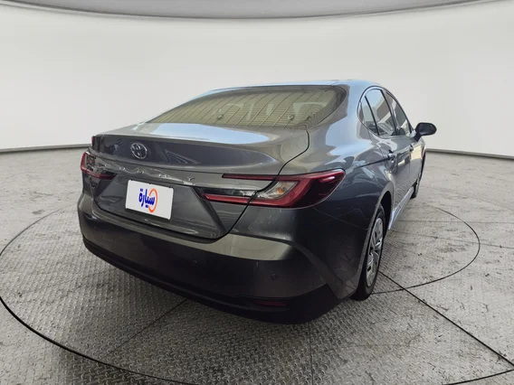 Toyota Camry  E 2025 