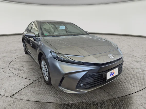 Toyota Camry  E 2025 