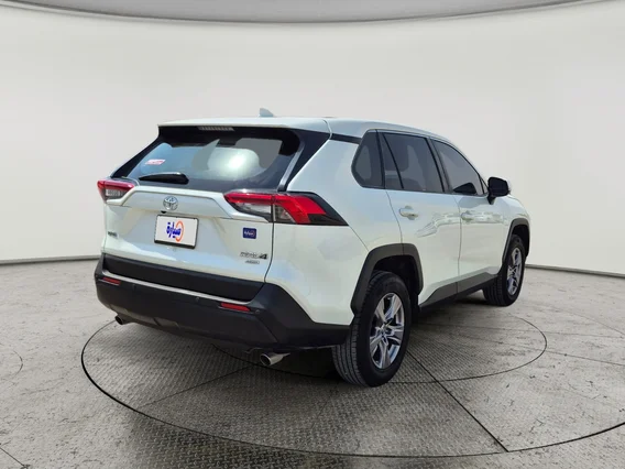 Toyota RAV4 LE 2022 