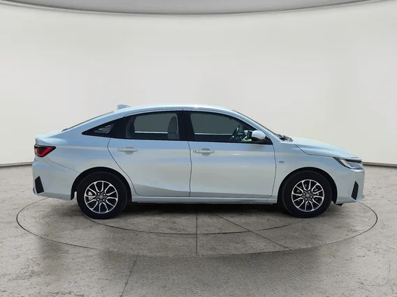 Toyota Yaris  Y 2024 