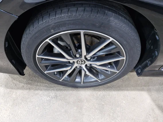 Toyota Camry  GLE HEV  2024 