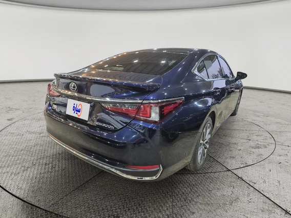 Lexus ES 300 H 2023 