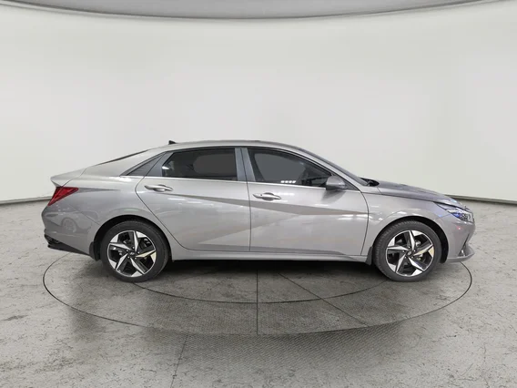 Hyundai Elantra Comfort 2023 