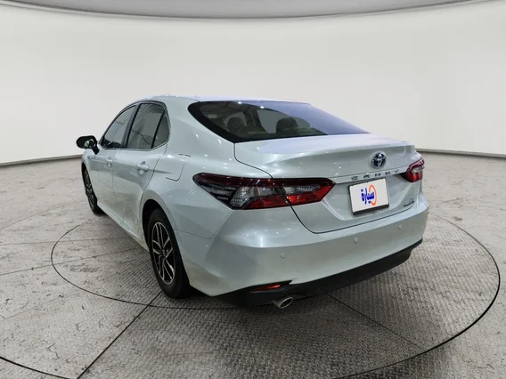 Toyota Camry  LE HEV 2024 