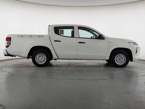 Mitsubishi L200 DC 4x2 Diesel 2022 