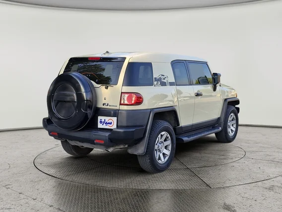 تويوتا اف جي FJ Cruiser 2023 دبل