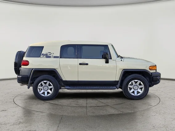 تويوتا اف جي FJ Cruiser 2023 دبل