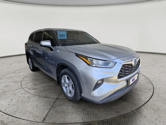 Toyota Highlander LE 2021 