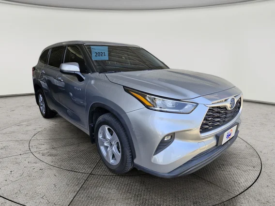 Toyota Highlander LE 2021 