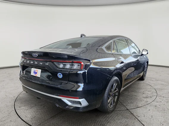 Ford Taurus Trend 2025 
