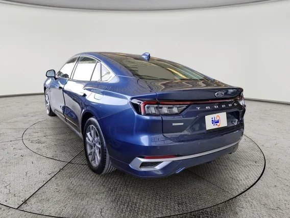 Ford Taurus Trend 2023 