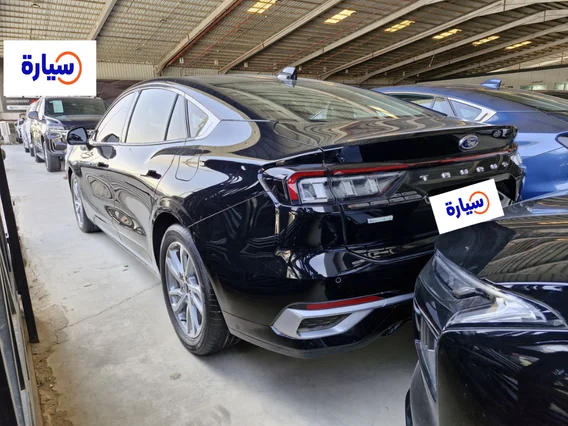 Ford Taurus Trend 2023 