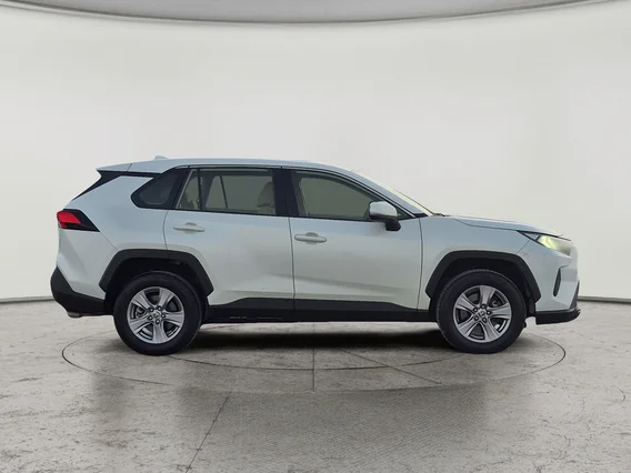 Toyota RAV4 LE 2022 