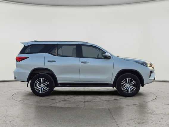Toyota Fortuner VX 2023 دبل