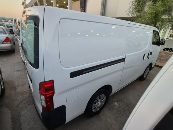 نيسان باص اورفان NV350 2021 